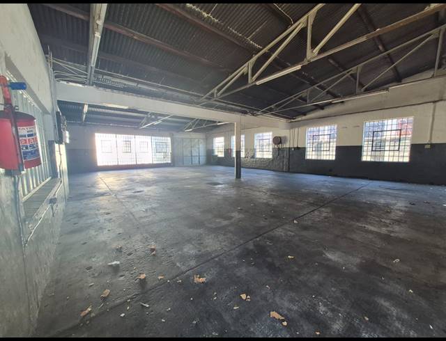 495M² WAREHOUSE TO LET IN KRUGERSDORP CENTRAL
